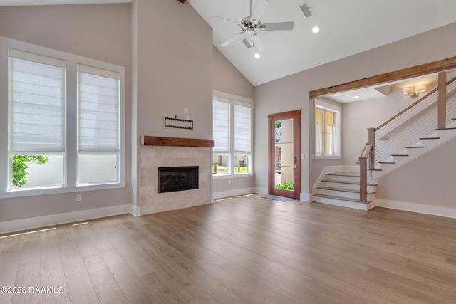 211 Edgehill Circle, Lafayette, LA 70508