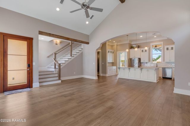 211 Edgehill Circle, Lafayette, LA 70508