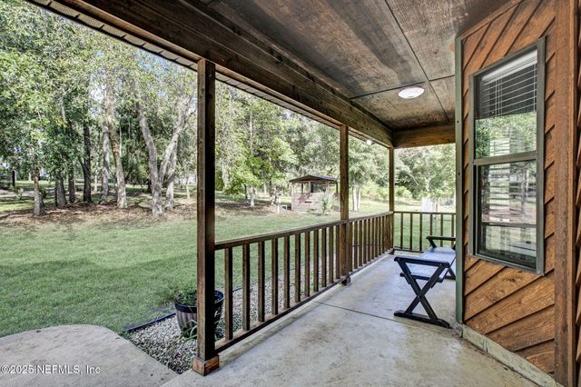 120 WIPPLETREE Court, Palatka, FL 32147