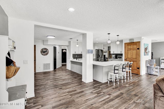 120 WIPPLETREE Court, Palatka, FL 32147