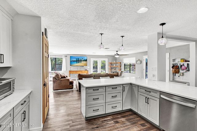 120 WIPPLETREE Court, Palatka, FL 32147