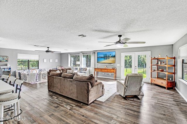 120 WIPPLETREE Court, Palatka, FL 32147