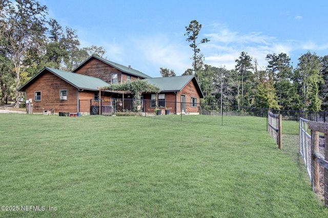 120 WIPPLETREE Court, Palatka, FL 32147