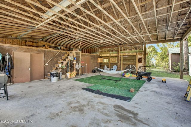 120 WIPPLETREE Court, Palatka, FL 32147