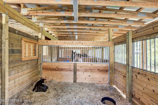 120 WIPPLETREE Court, Palatka, FL 32147