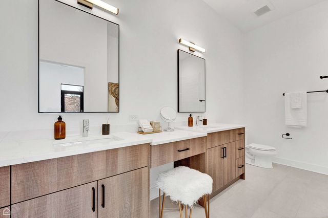 1612 W Hastings Street 201, Chicago, IL 60608