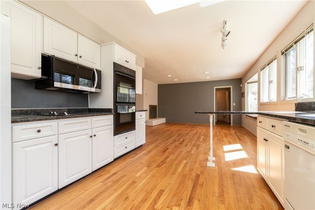 3970 E Meadow Lane, Orange Village, OH 44122