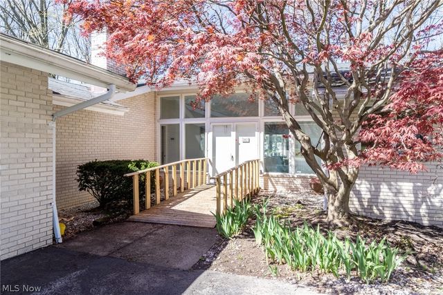 3970 E Meadow Lane, Orange Village, OH 44122
