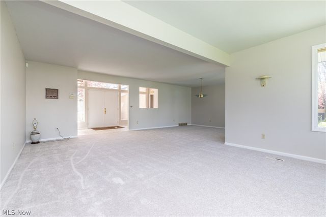 3970 E Meadow Lane, Orange Village, OH 44122
