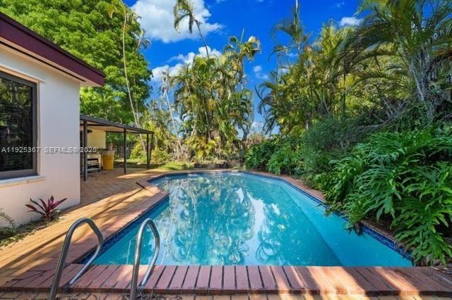 9155 SW 179th St, Palmetto Bay, FL 33157