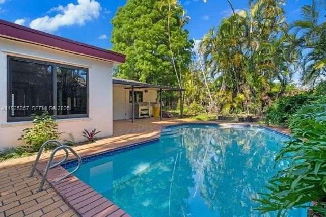 9155 SW 179th St, Palmetto Bay, FL 33157