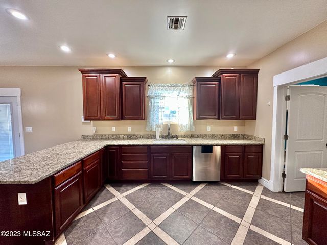 508 N Eagle Meadow Loop, Thatcher, AZ 85552