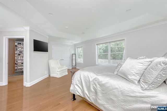 1004 Whitney Lane, Allendale, NJ 07401