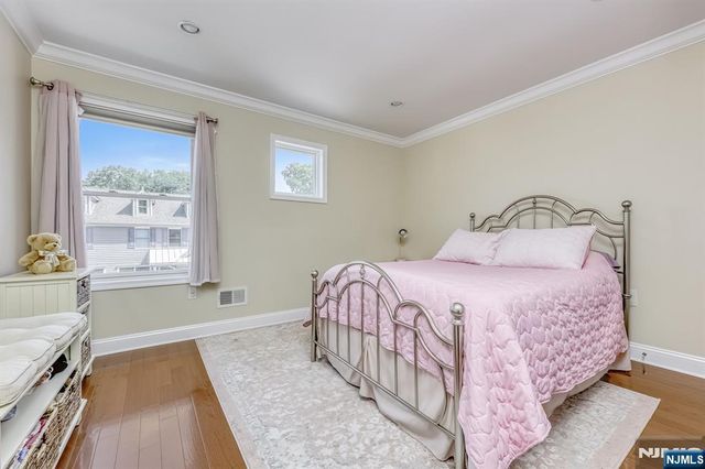1004 Whitney Lane, Allendale, NJ 07401