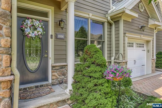 1004 Whitney Lane, Allendale, NJ 07401
