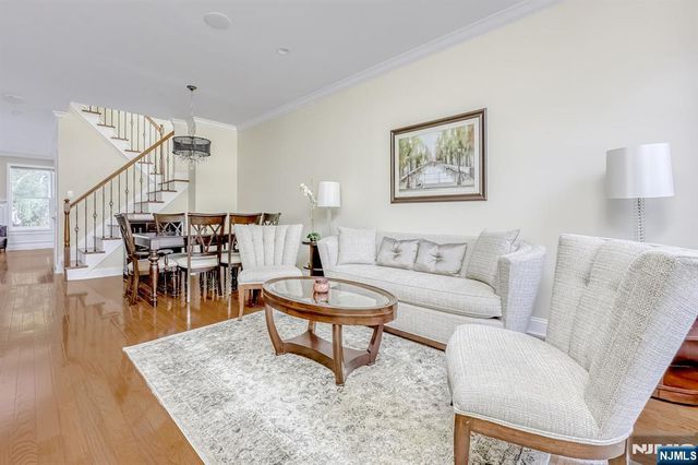 1004 Whitney Lane, Allendale, NJ 07401