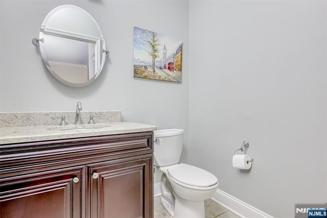 1004 Whitney Lane, Allendale, NJ 07401