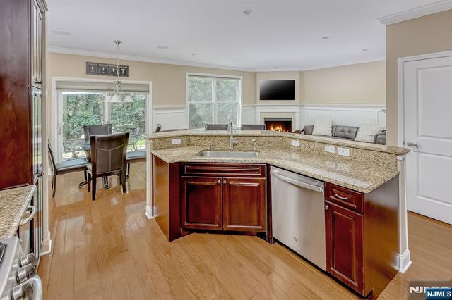 1004 Whitney Lane, Allendale, NJ 07401