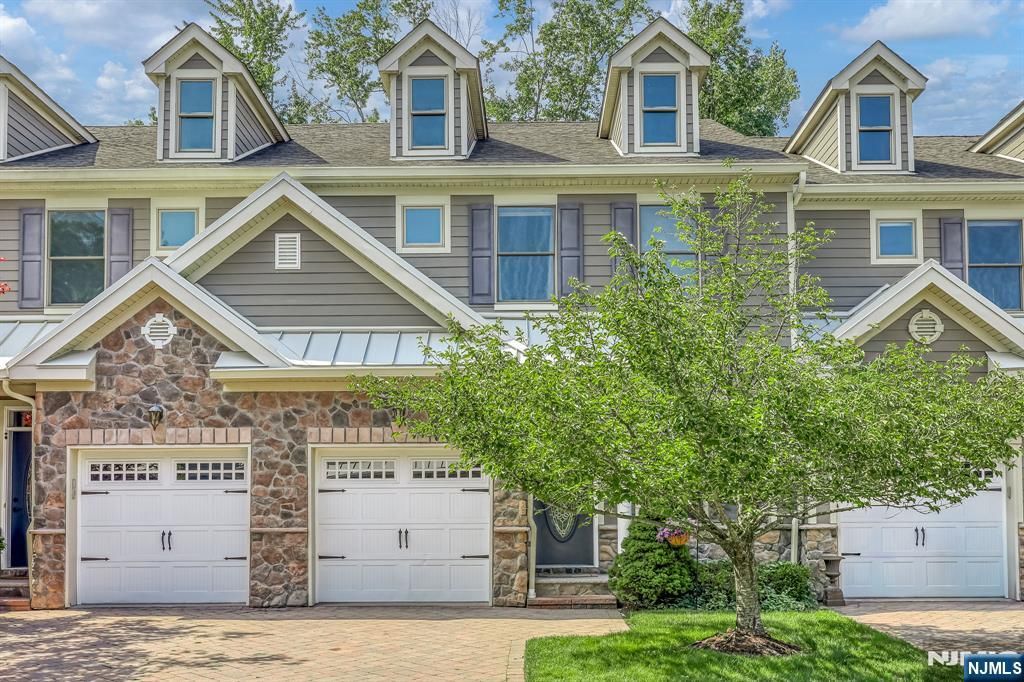1004 Whitney Lane, Allendale, NJ 07401