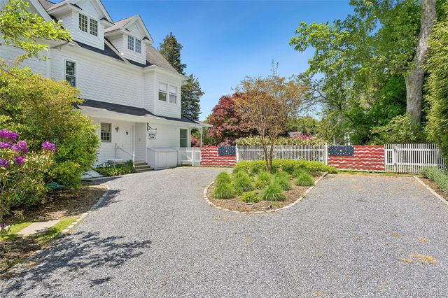 55 Post Crossing, Southampton, NY 11968