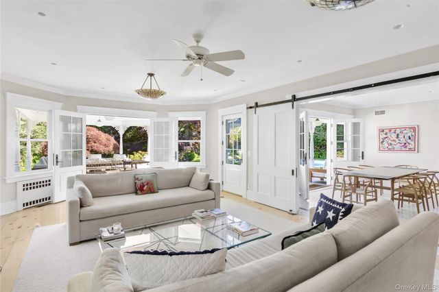 55 Post Crossing, Southampton, NY 11968
