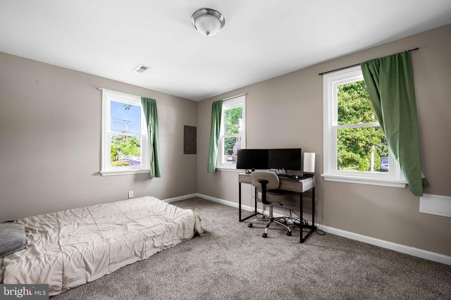20 VILLAGE RD, Baltimore, MD 21208