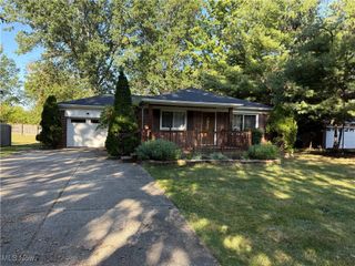 1528 Dover Center Road, Westlake, OH 44145