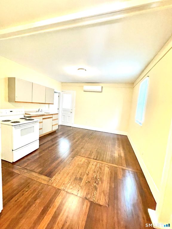 1015 West Main Street 2B, Waterbury, CT 06708