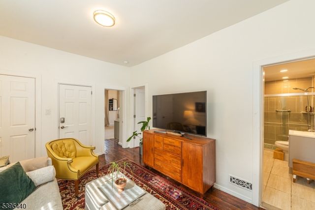 237 E Passaic Ave, Bloomfield Twp., NJ 07003