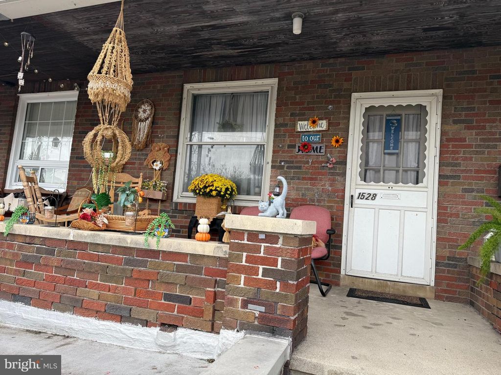 1528 FAIRVIEW ST, Reading, PA 19606