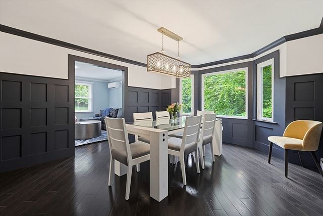 1 Leone Ln, Mendon, MA 01756