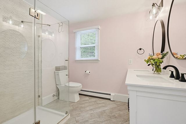 1 Leone Ln, Mendon, MA 01756