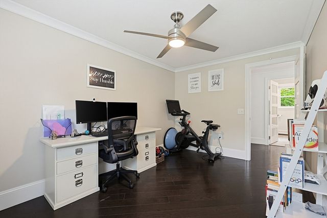 1 Leone Ln, Mendon, MA 01756