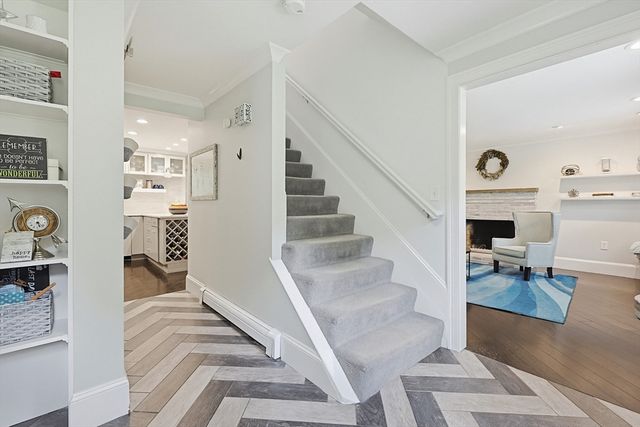 1 Leone Ln, Mendon, MA 01756