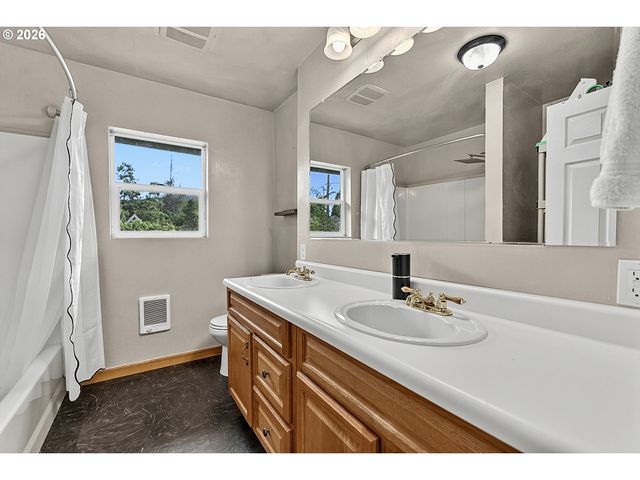 269 S 69TH Pl, Springfield, OR 97478
