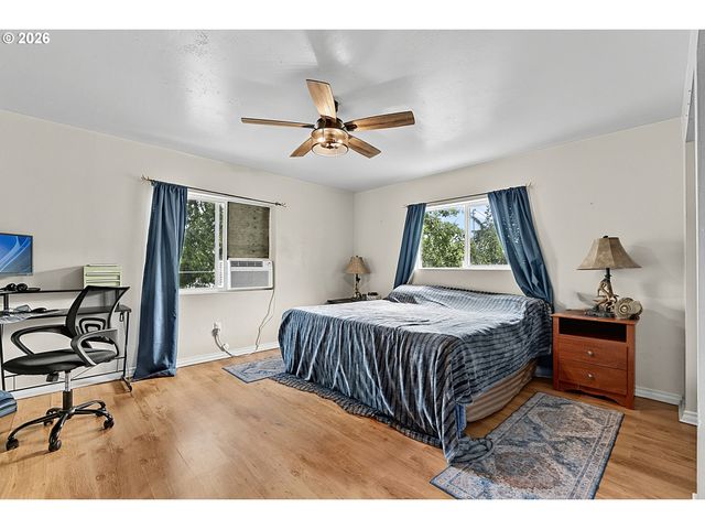 269 S 69TH Pl, Springfield, OR 97478