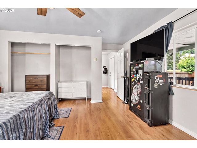 269 S 69TH Pl, Springfield, OR 97478