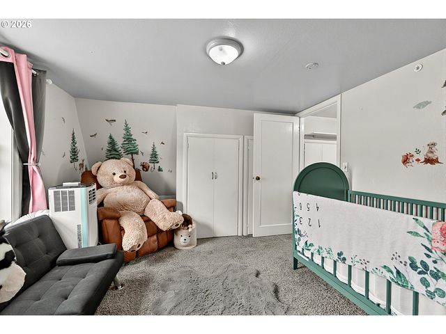 269 S 69TH Pl, Springfield, OR 97478