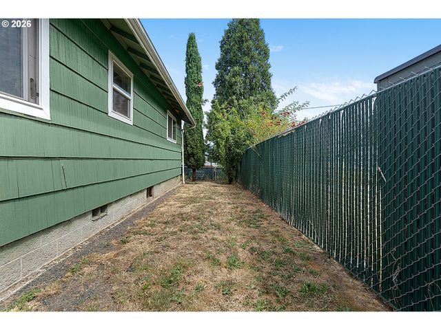269 S 69TH Pl, Springfield, OR 97478