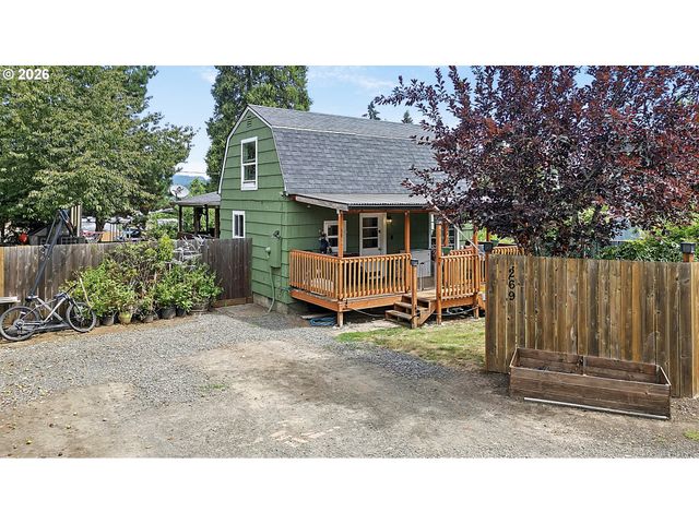 269 S 69TH Pl, Springfield, OR 97478