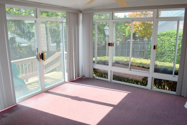 103 Greenwich Avenue, East Providence, RI 02914