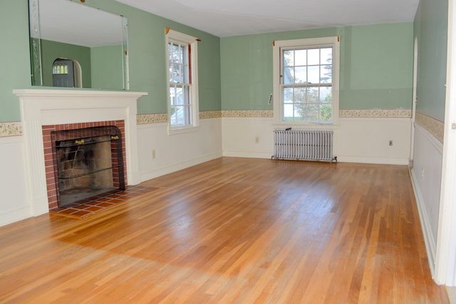 103 Greenwich Avenue, East Providence, RI 02914