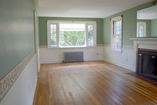 103 Greenwich Avenue, East Providence, RI 02914