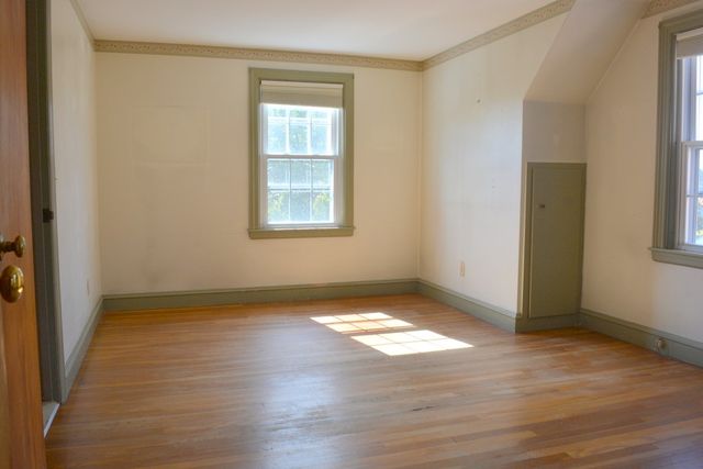 103 Greenwich Avenue, East Providence, RI 02914