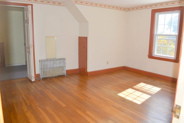 103 Greenwich Avenue, East Providence, RI 02914