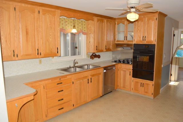 103 Greenwich Avenue, East Providence, RI 02914