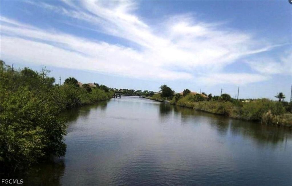 4027 NW 38th AVE, Cape Coral, FL 33993