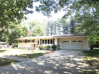 701 S Antler Street, Gladwin, MI 48624