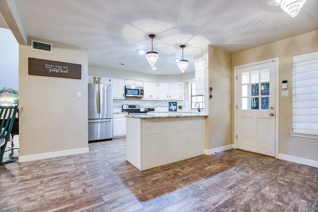 Image 11 of property listing at 5121 Fairway Dr, San Angelo, TX 76904