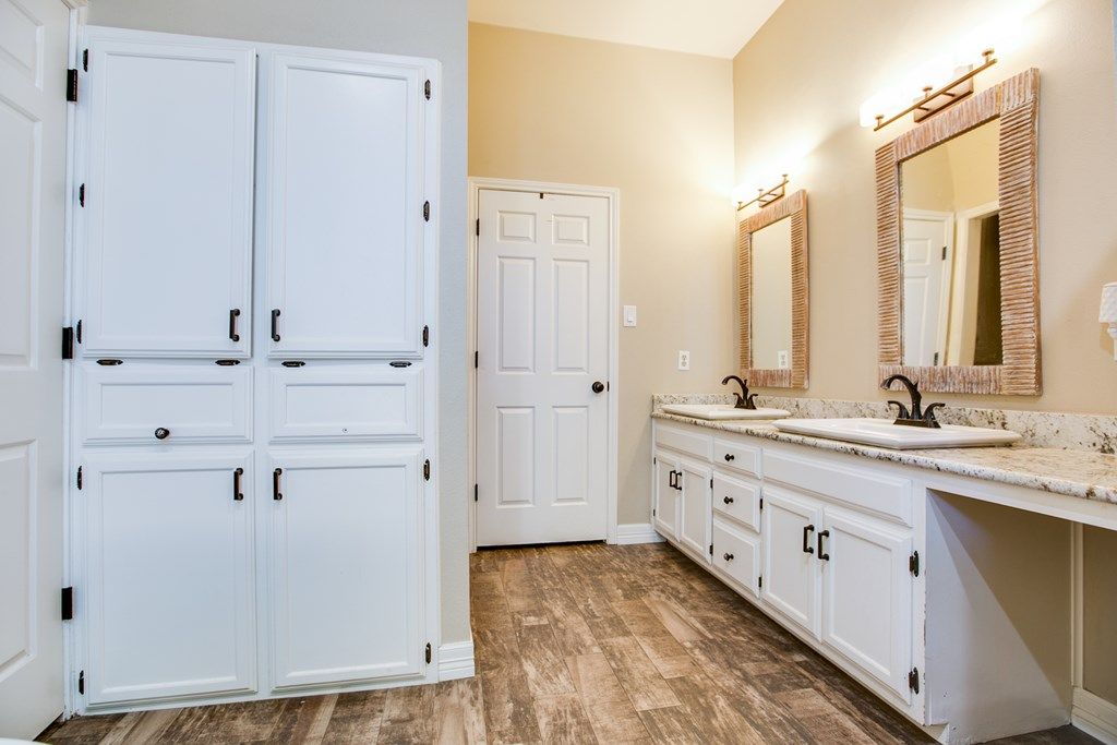 Image 23 of property listing at 5121 Fairway Dr, San Angelo, TX 76904